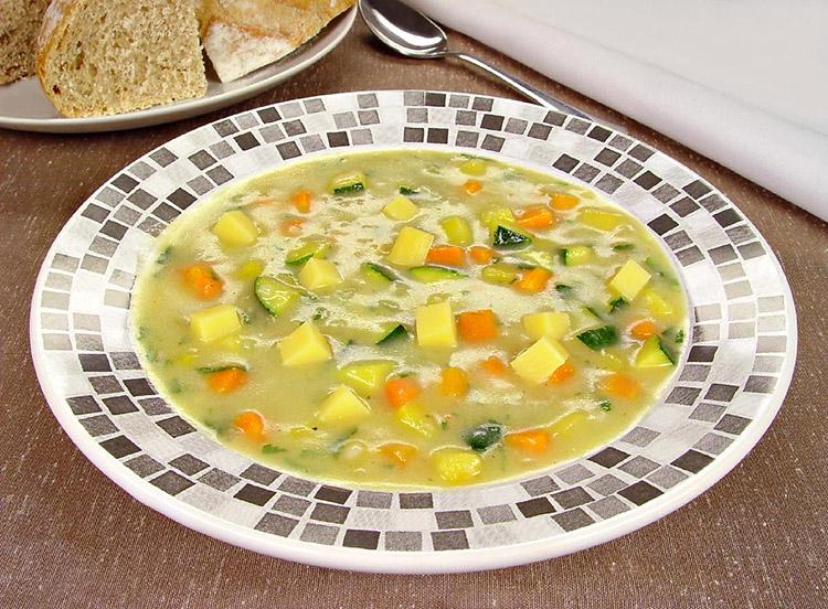 Receita de sopa de legumes com queijo 