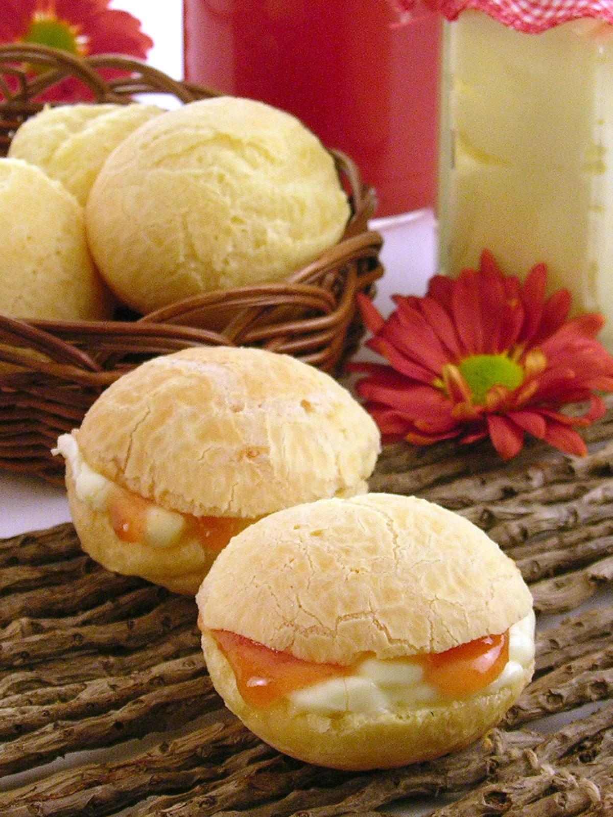 Pão de queijo romeu-e-julieta 