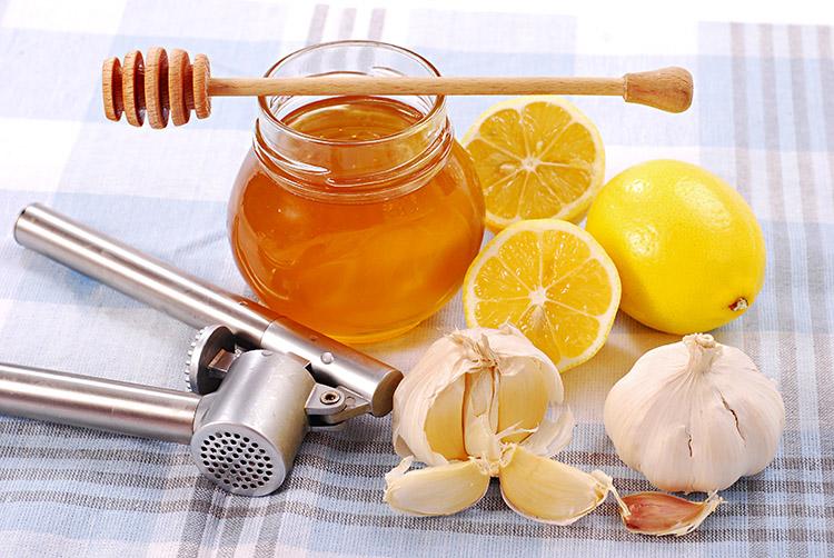 Limão, alho e mel formam um trio poderoso para a saúde 
