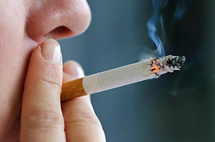 Acabe com o vício: conheça os riscos que o cigarro traz à saúde 