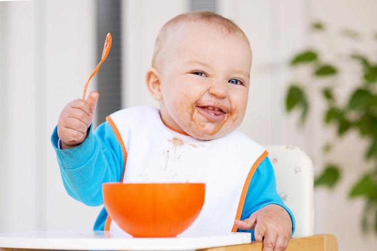 Na papinha, não! 6 ingredientes que você não deve usar na comida do bebê 