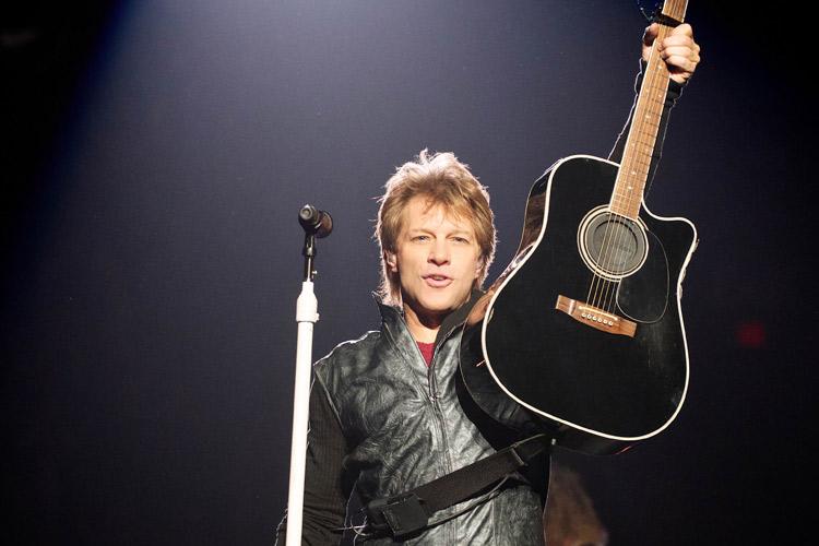 Bon Jovi cantando Malandramente é o vídeo que você precisa ver hoje! 