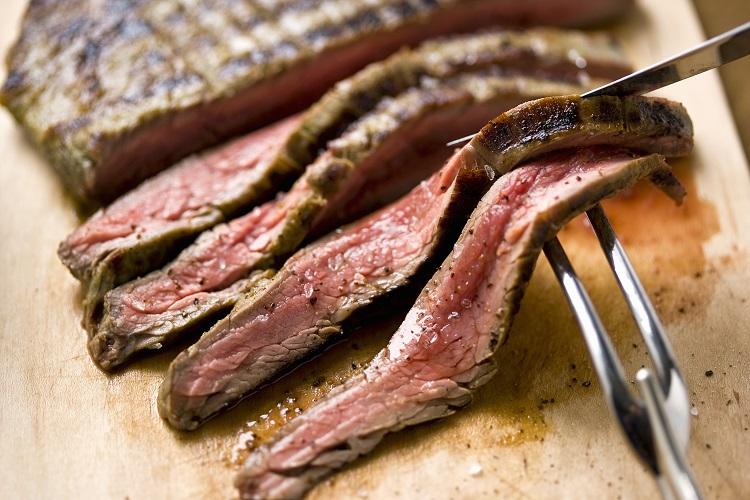 10 mandamentos da carne: aprenda a preparar um bom churrasco! 