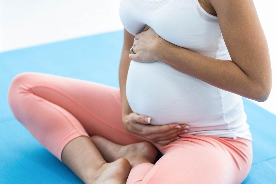 Conheça os benefícios do Pilates na gravidez e no pós-parto 