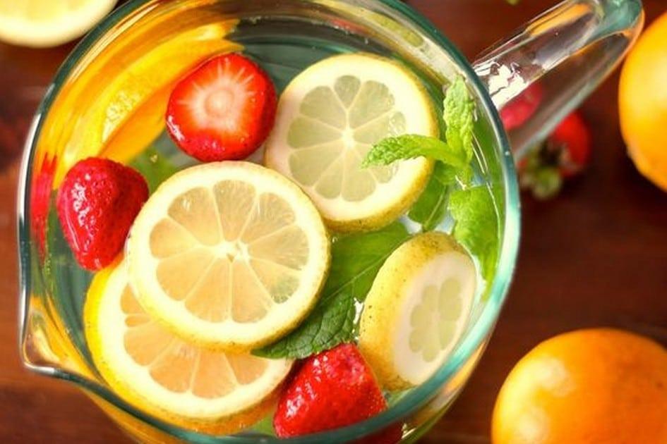 Água com limão emagrece: saiba quais combinações turbinam a dieta 