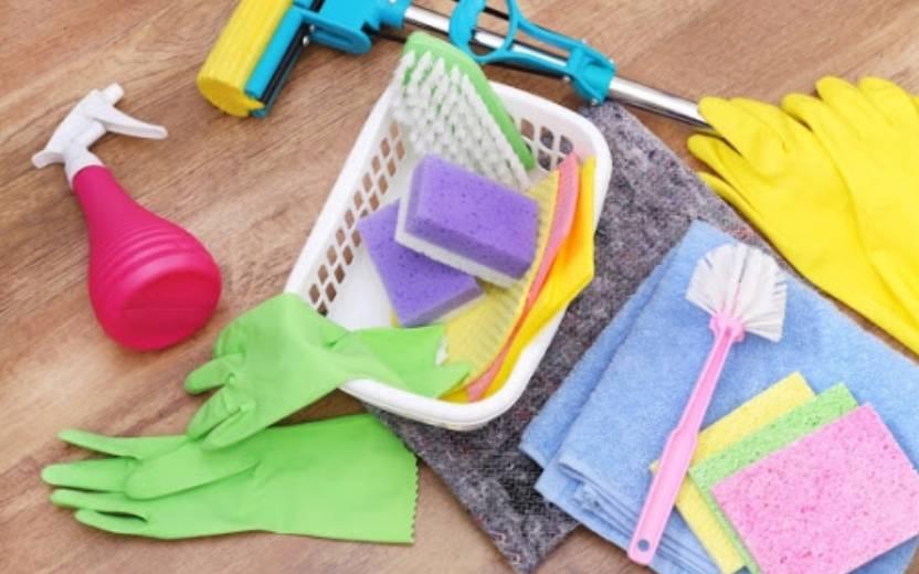 Aprenda a limpar vassoura, esponja, pano e outros utensílios de limpeza 
