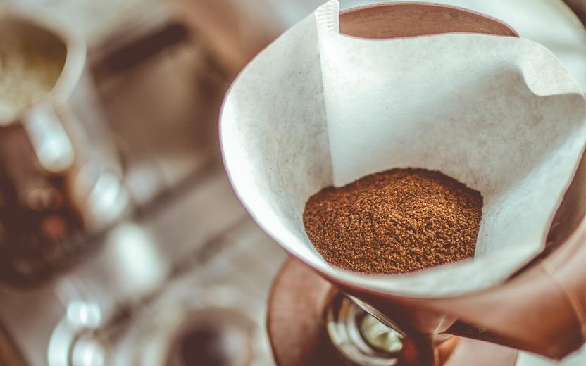 8 formas de reaproveitar a borra de café no dia a dia 