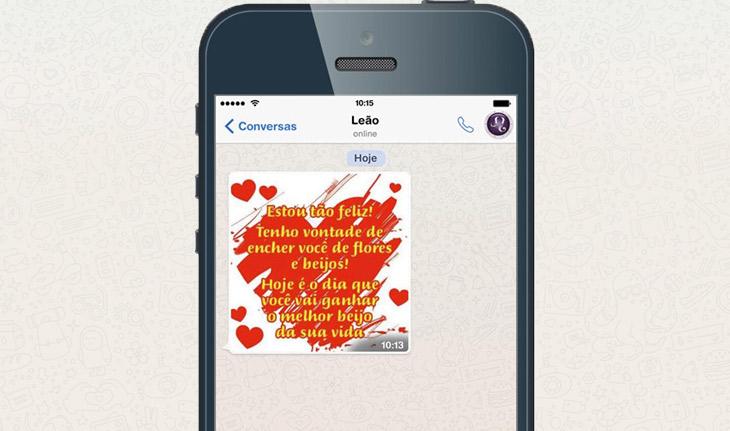 celular com a declaração de amor do signo de Leão no WhatsApp