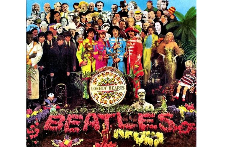 capa do album dos beatles sgt. pepper's lonely hearts club band