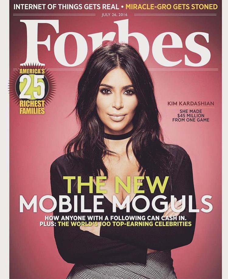 Kim Kardashian capa da Forbes de julho