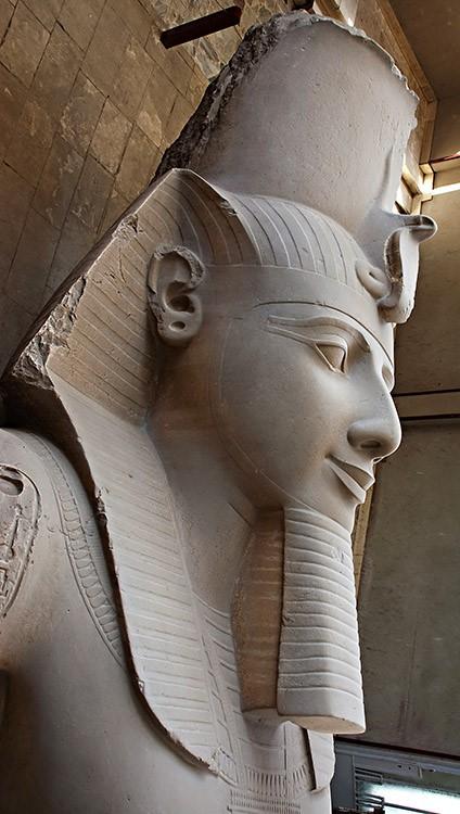 Estátua Ramsés II, o Grande, Faraó do Êxodo