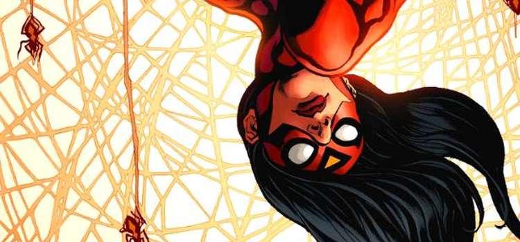 imagem da heroína mulher aranha com seu uniforme sensual vermelho e amarelo de cabeça para baixo em uma teia com aranhas