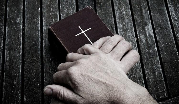 Bíblia, Tiago, o Justo, mãos, cruz