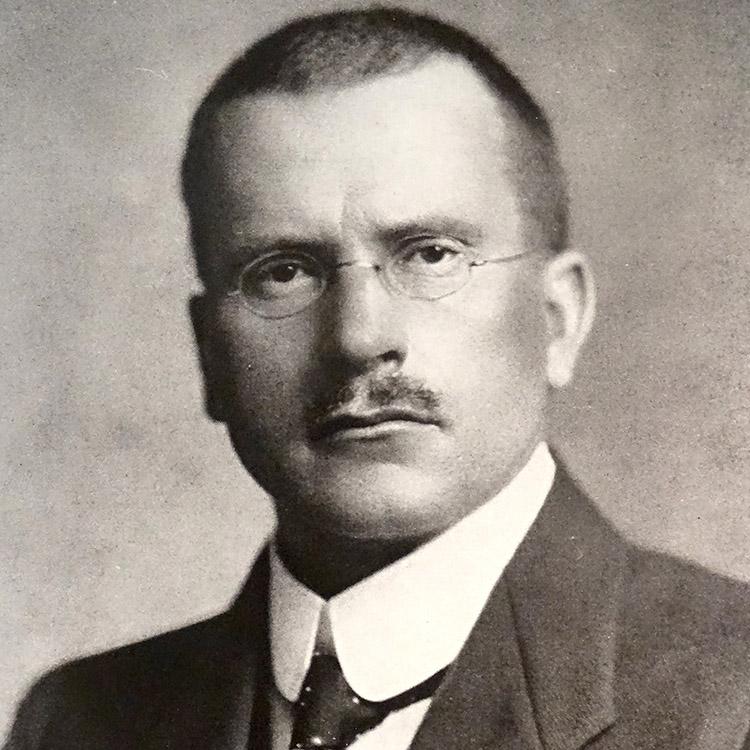 Carl Gustav Jung, psiquiatra, preto e branco