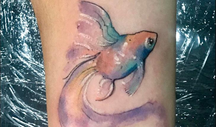 tatuagem aquarela de peixe