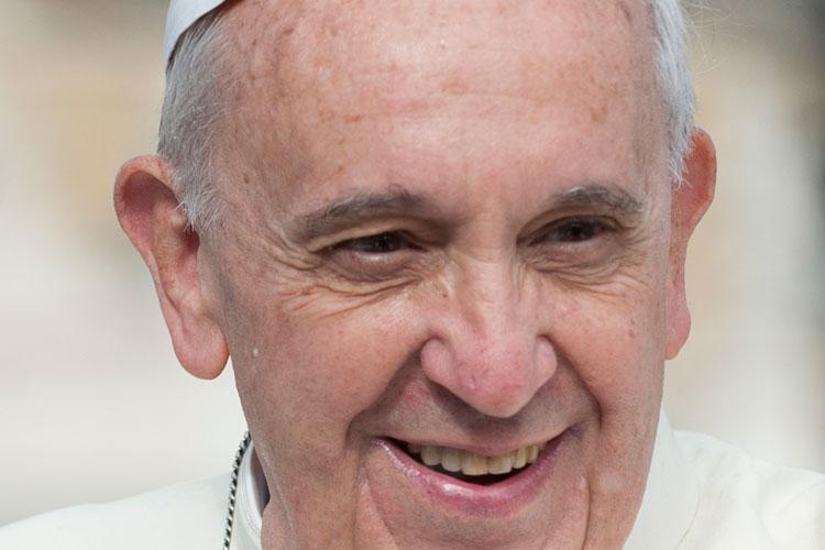 Retrato de Papa Francisco sorrindo