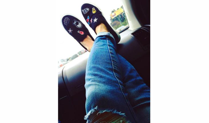 patches calca jeans destroyed tenis instagram
