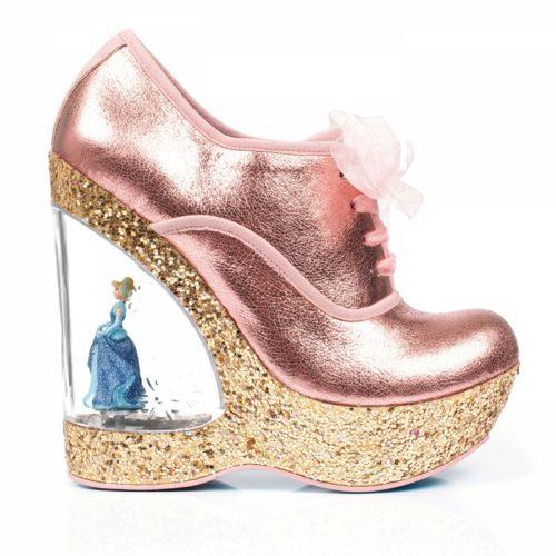 Veja coleção de sapatos inspirada em Cinderela