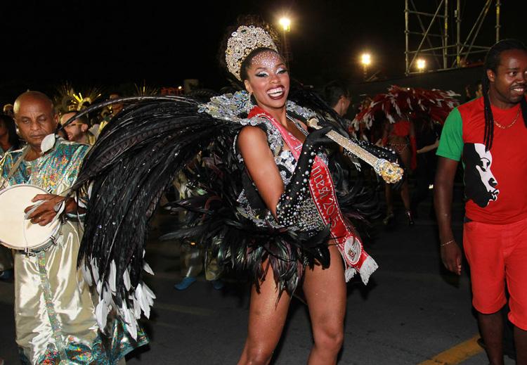 Stephanye Cristine Rainha de Bateria pela Unidos do Peruche no Carnaval 2017 em São Paulo