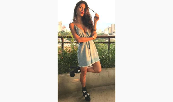 Giordana Serrano vestido jeans e bota instagram