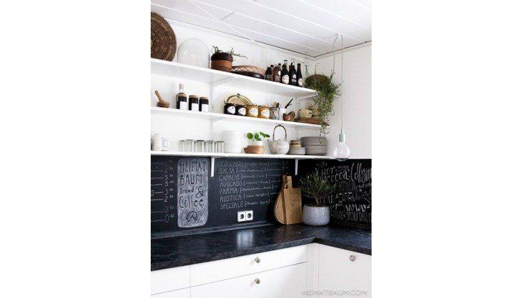 Fotos de cozinhas com armários abertos