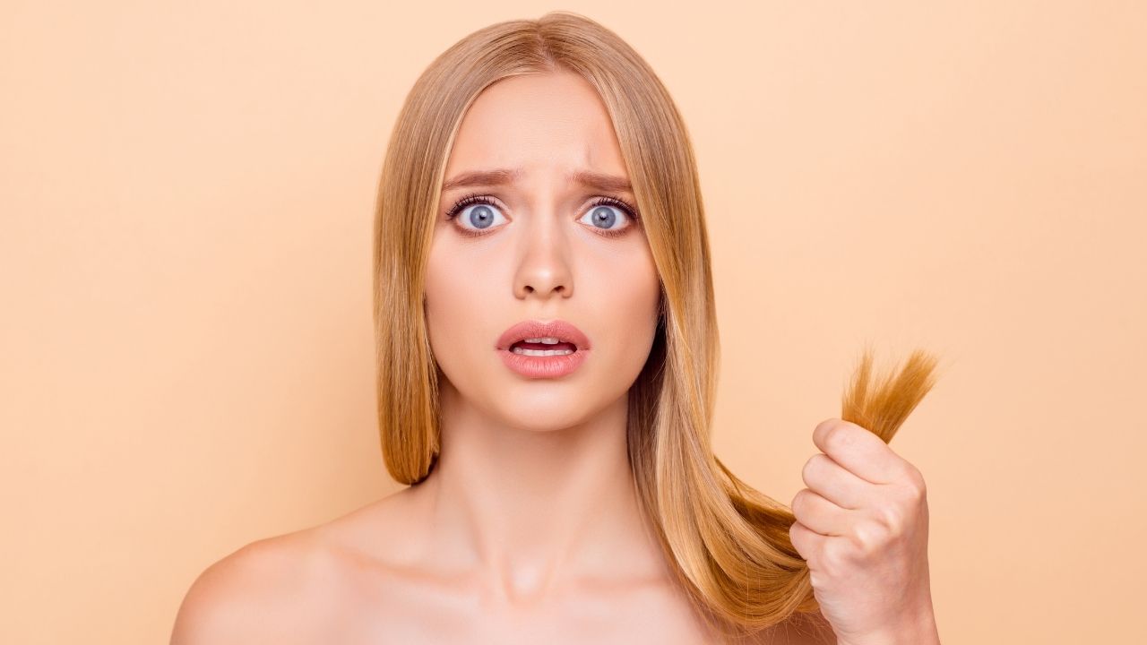 4 truques para cabelo oleoso que resolvem o problema na hora