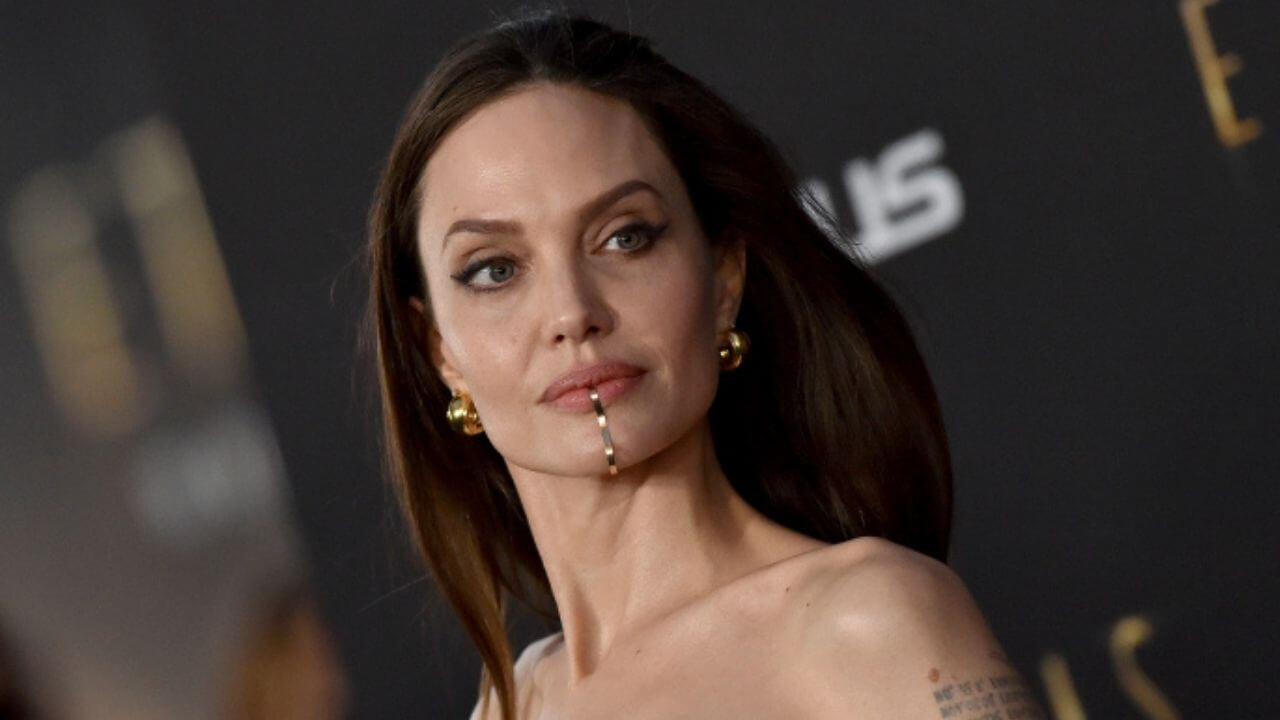 Alerta tendência: Angelina Jolie usa joia facial e vira hit