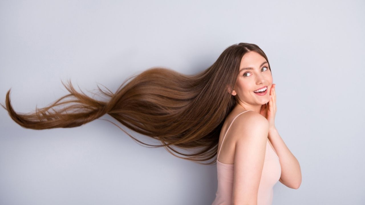 Madeixas longas e saudáveis: saiba como acelerar o crescimento dos cabelos