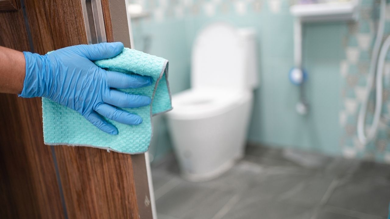Limpeza rápida no banheiro: como fazer
