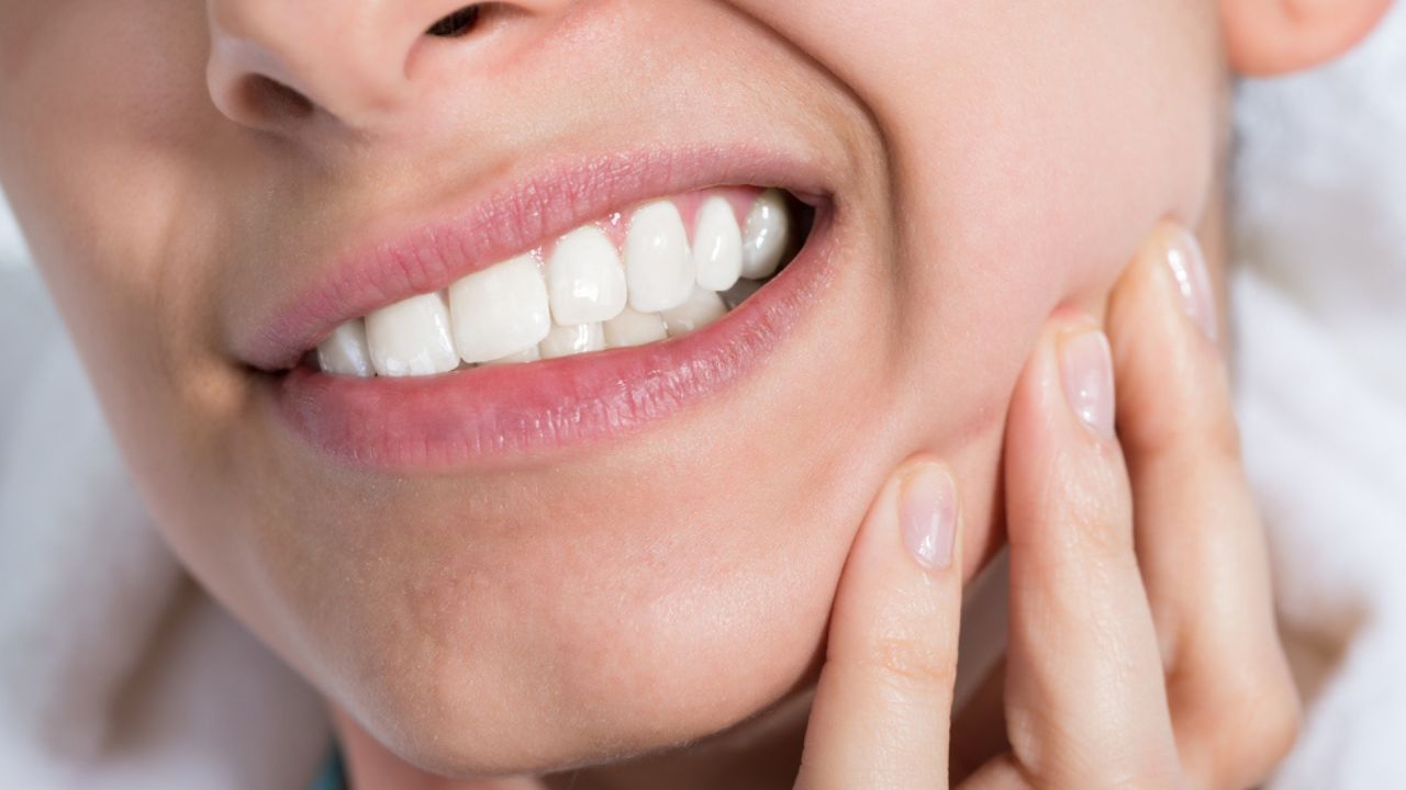 Conheça hábitos rotineiros que prejudicam drasticamente seus dentes