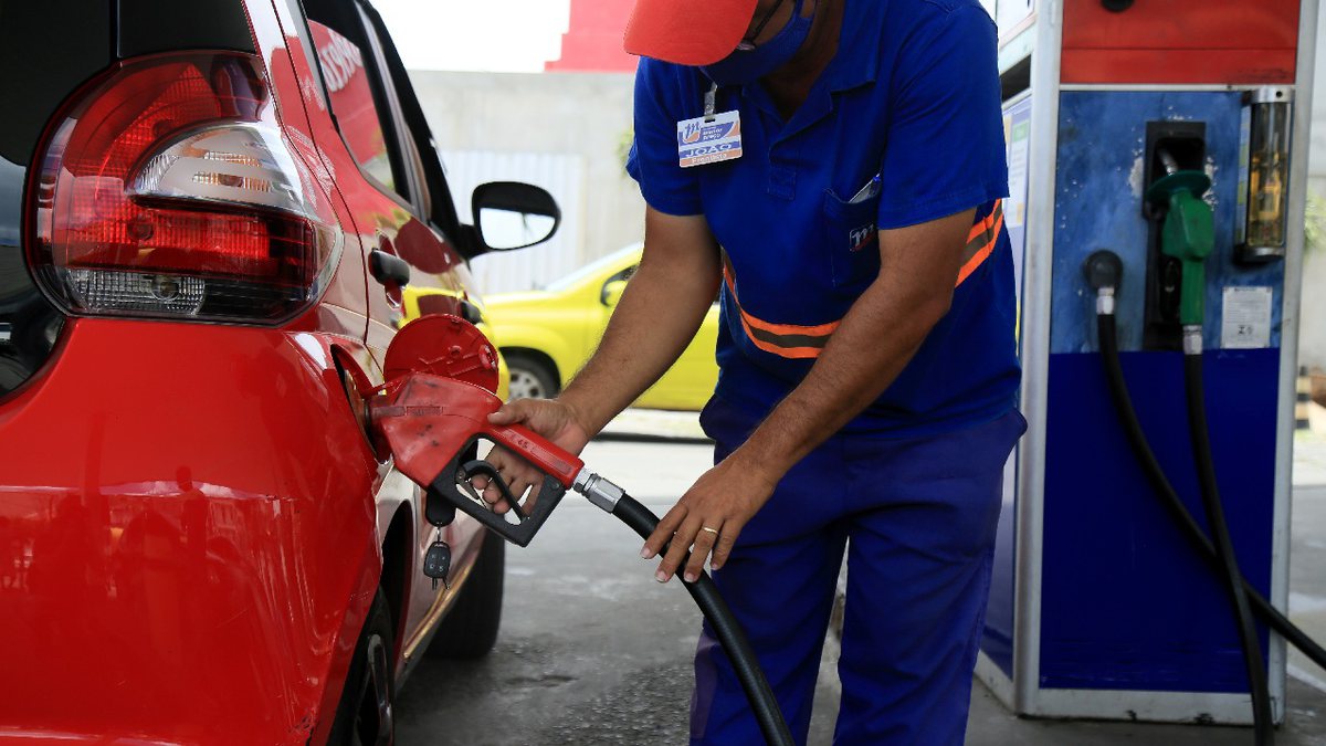 Gasolina ou etanol? Com a alta de preços dos combustíveis, veja como economizar