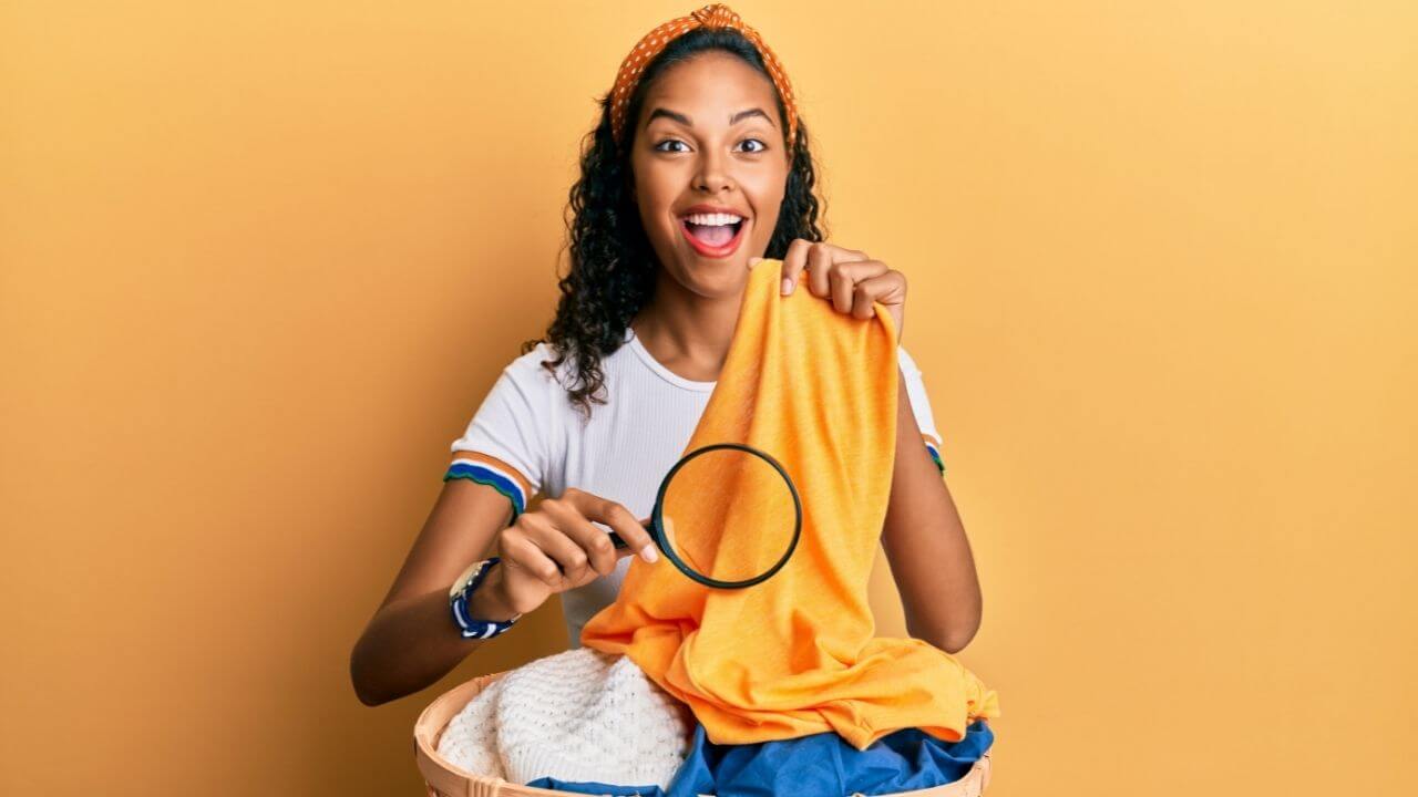 Guia da lavagem: confira dicas para lavar roupas sem desbotar
