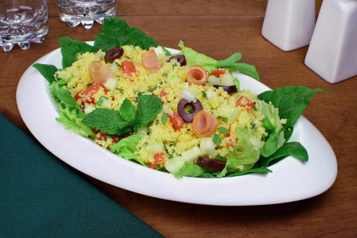 Salada com cuscuz marroquino 