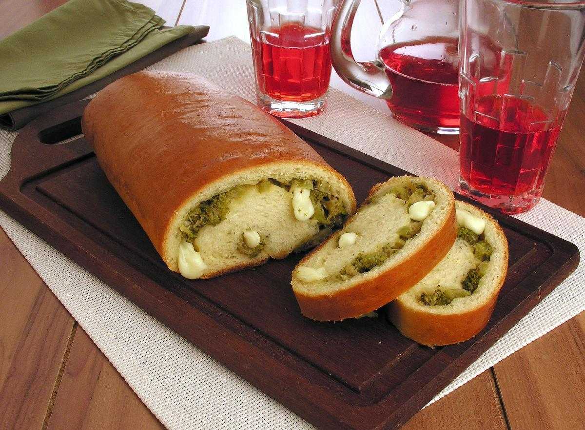 Pão de brócolis e queijo 