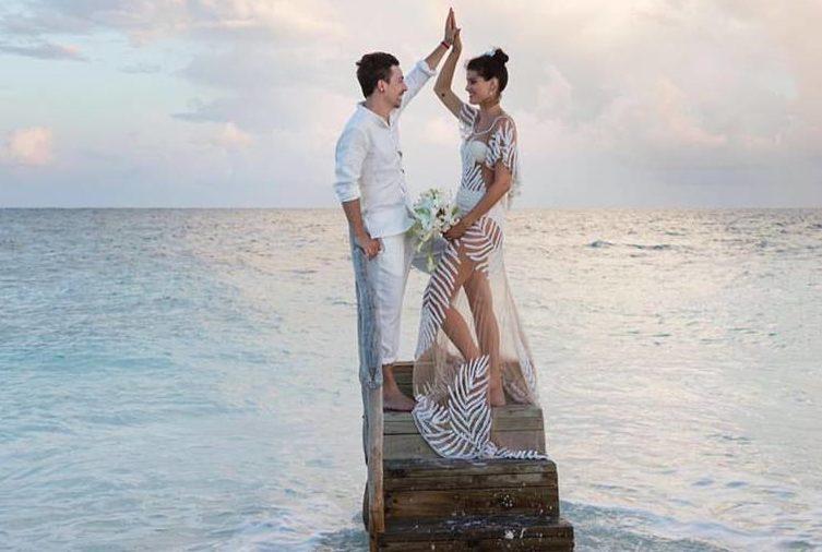Inspire-se no look de Isabeli Fontana para escolher o seu vestido de noiva! 