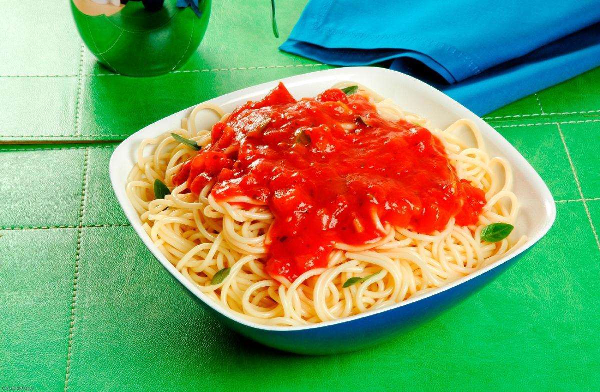 Espaguete ao sugo di pomodori 
