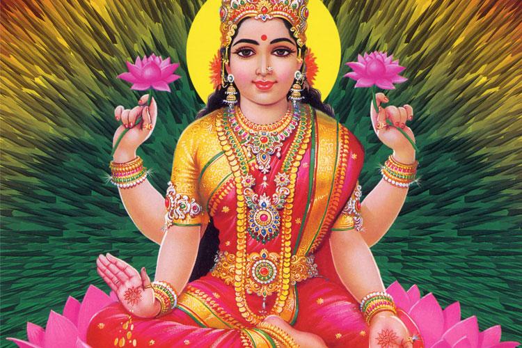 Parvati é a esposa de Shiva. Diz a lenda hindu que são os criadores da meditação e práticas da ioga. Parvati abençoa com prazer e beleza quem a adora