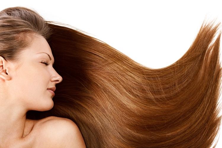 Antes de fazer o alisamento capilar, siga 5 cuidados básicos e necessários para conquistar cabelos lisos, saudáveis e com vida