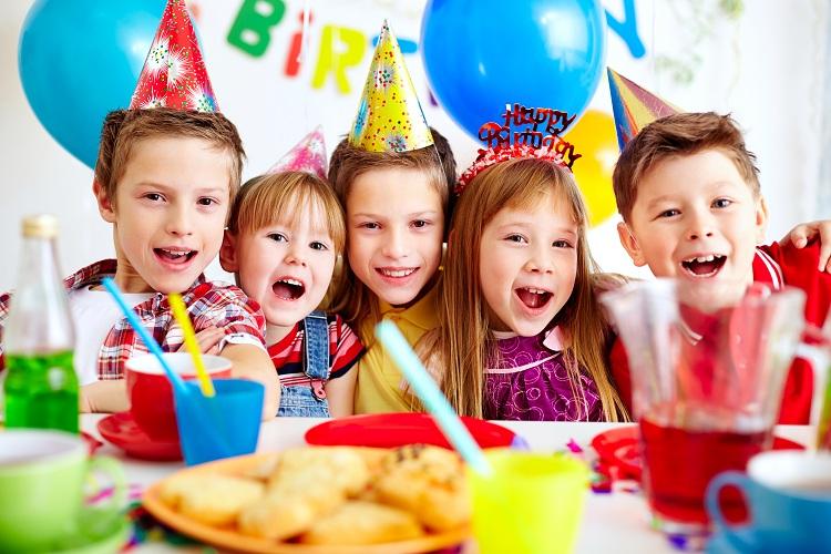9 receitas de bolos decorados para festa infantil 