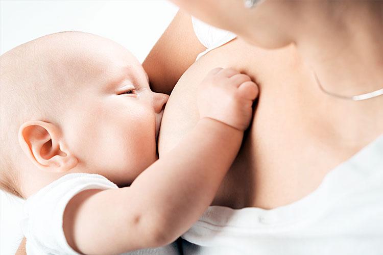 Amamentação evita alergias no bebê? Descubra! 