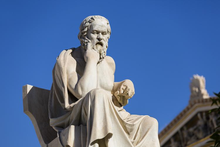 Conheça a história de Sócrates 