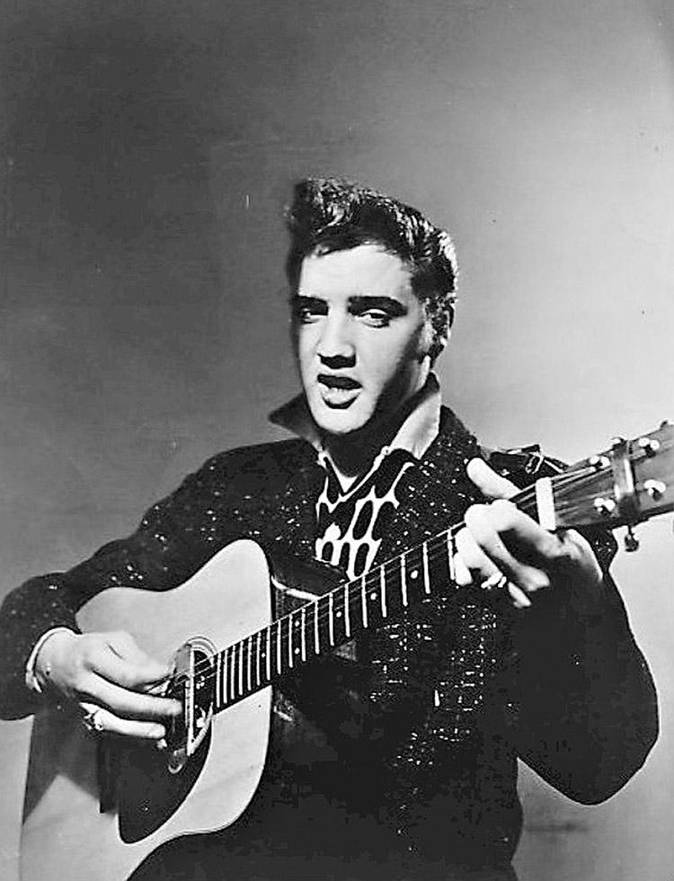 A voz de Elvis, que morreu há exatos 39 anos, até hoje impressiona a história da música, se destacando entre os artistas populares