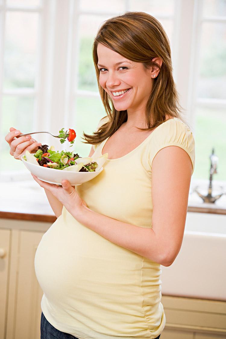 Como cuidar da alimentação durante a gravidez 