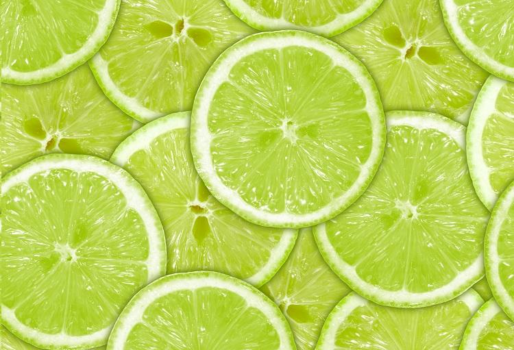 Limão + água: confira 3 benefícios dessa dupla poderosa! 