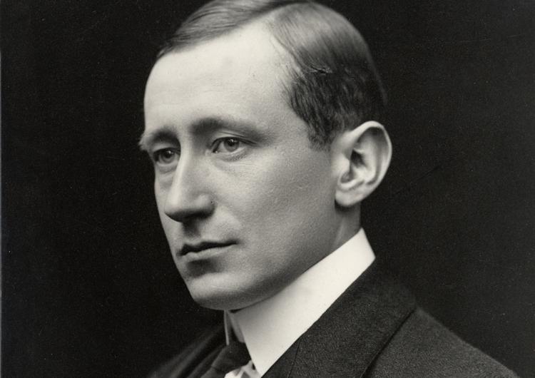 Guglielmo Marconi - em português, também chamado de Guilherme - foi um físico italiano que revolucionou a História com suas invenções.