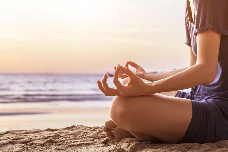 A meditação é uma prática extremamente eficaz no controle do estresse e ansiedade, mas você sabia que ela ajuda a rejuvenescer? Confira como!