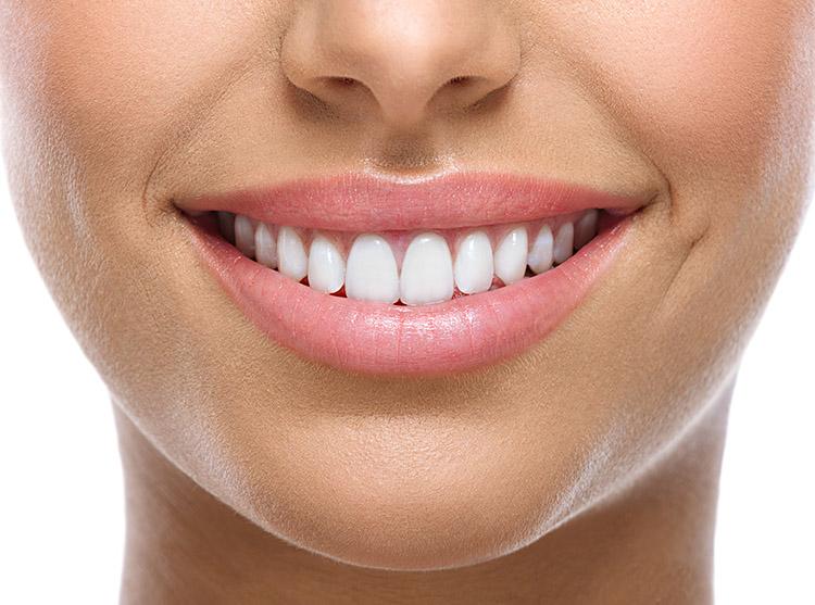 Dentes bonitos mostram mais do que beleza, transmitem jovialidade! 