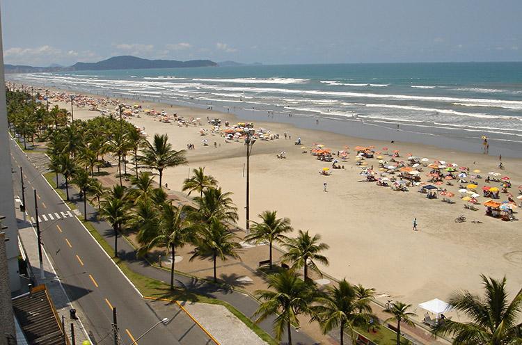 Praia Grande, “quintal dos paulistanos”, atrai turistas durante todo o verão! 