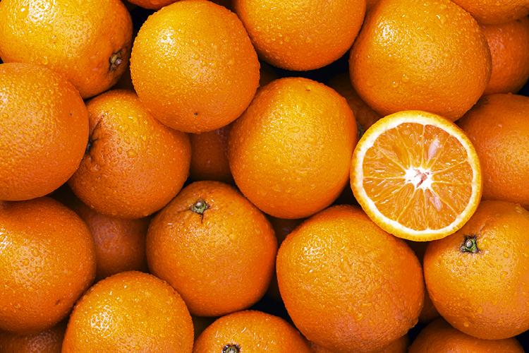 Aposte no poder do bagaço pra acabar de vez com as gordurinhas! As fibras da laranja, que aumentam (e muito) a saciedade, podem ser ótimas aliadas da dieta!