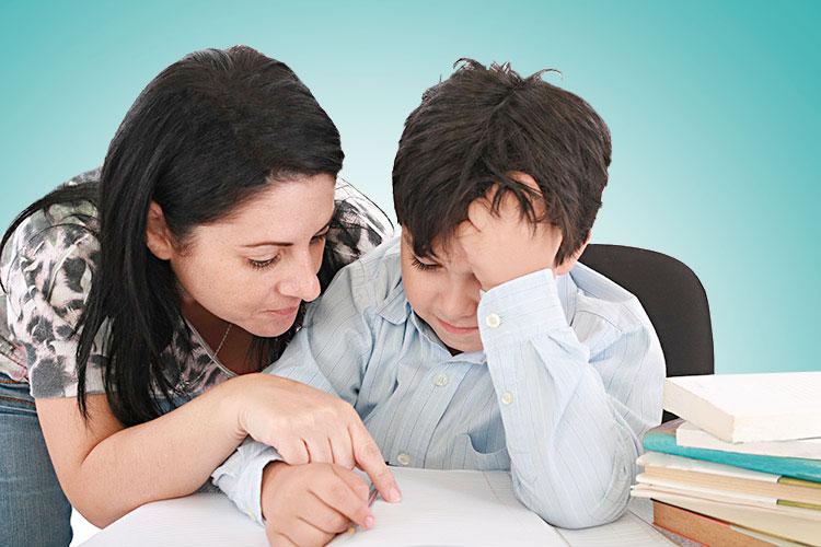É importante que os pais ajudem seus filhos para obter melhor aprendizado. A pedagoga Francisca Paris tem 6 dicas para organizar a rotina de estudos!